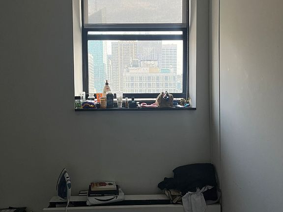 4th image of 50 W 34th St APT 23A10