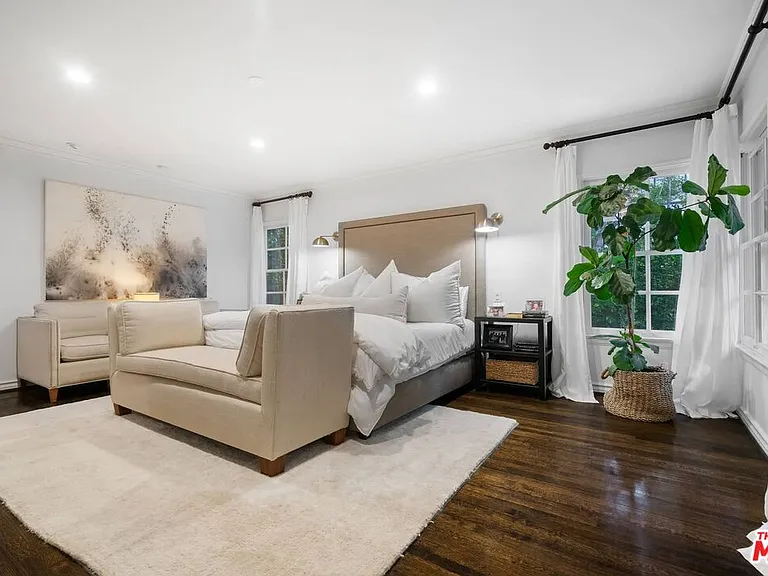 10576 Lindbrook Dr — Photo 31