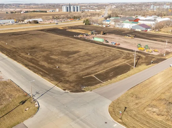 500 E Quartzite St, Dell Rapids, SD 57022