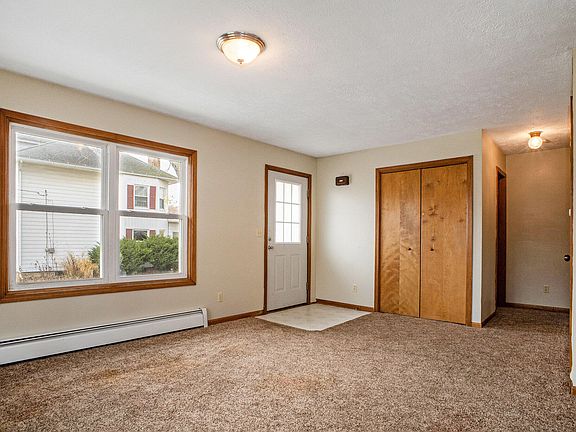 5th image of 200 W Lincoln Ave