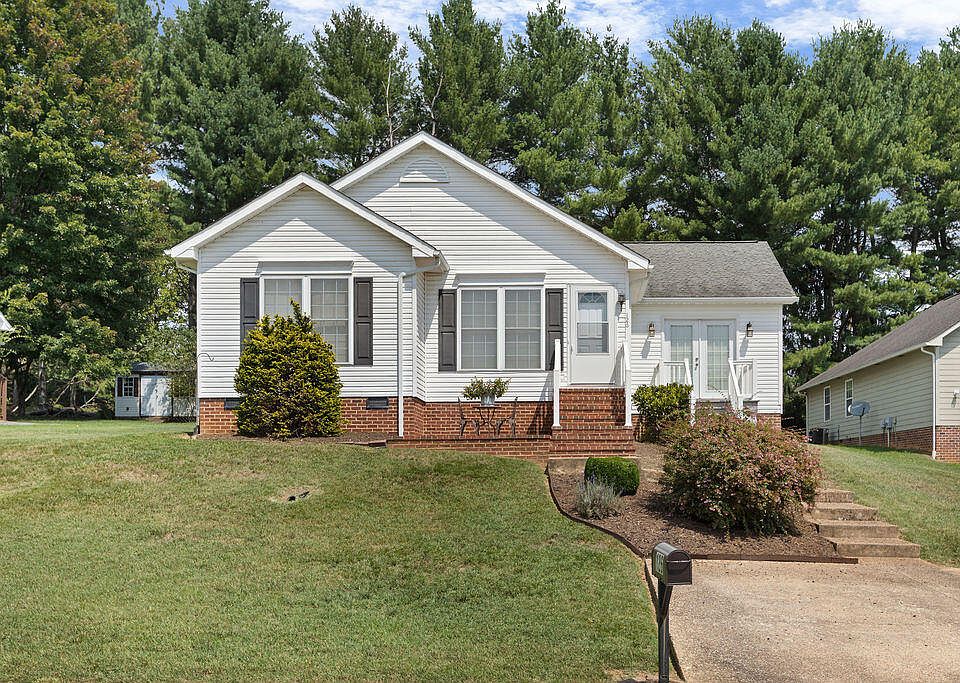 1st image of 126 Chavis Ave