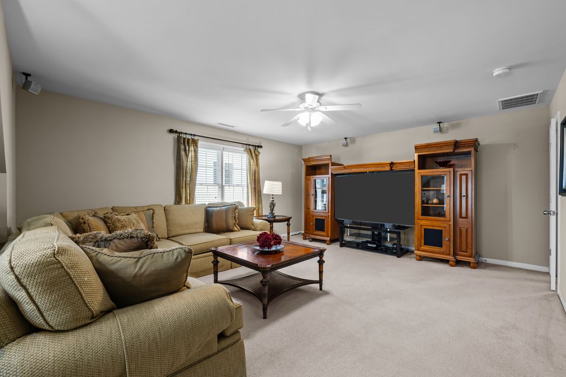 Bonus or 6th Bedroom