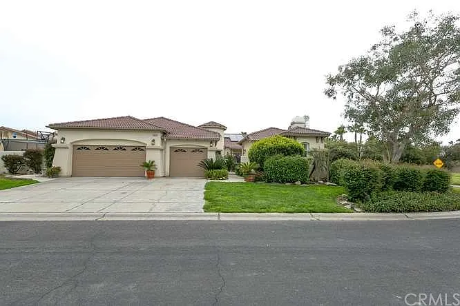 8035 Lakeshore Dr photo 1