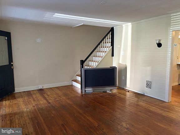 3rd image of 1505 Ridley Ave