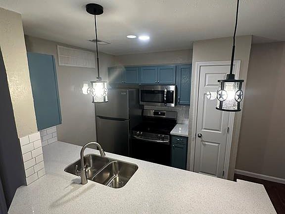 4th image of 15534 Zabolio Drive #122