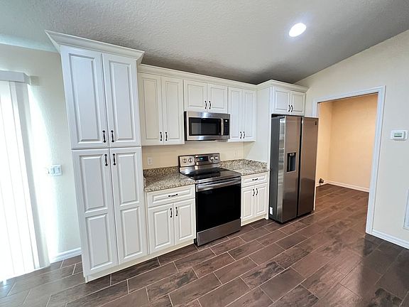 4th image of 2966 SW 144th Place Rd