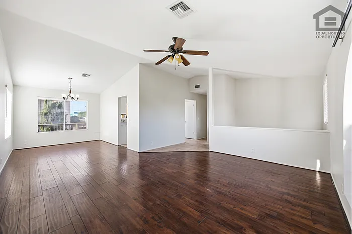 7202 W Corrine Dr — Photo 10