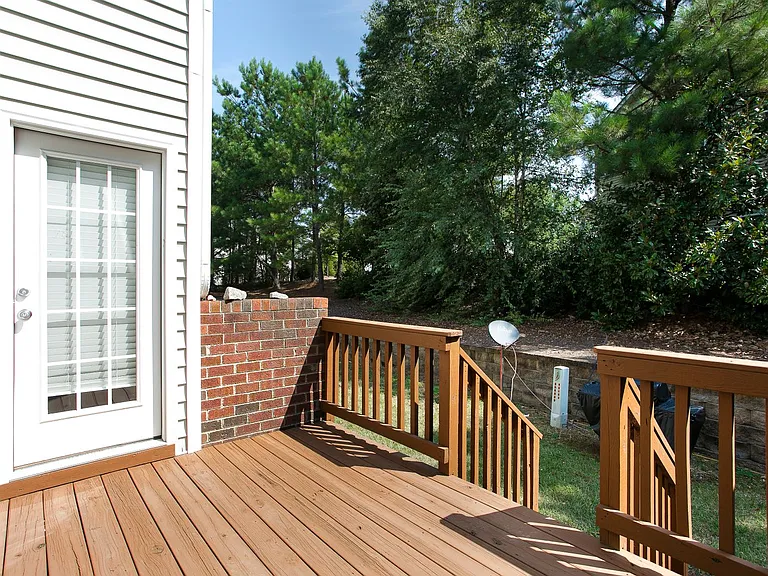813 Saratoga Dr — Photo 14