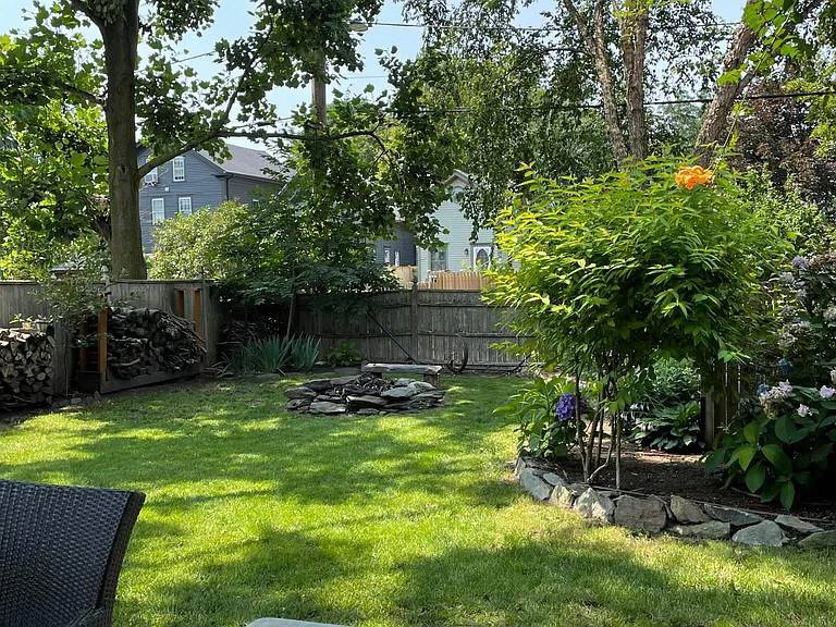 23 Hammond St — Photo 12