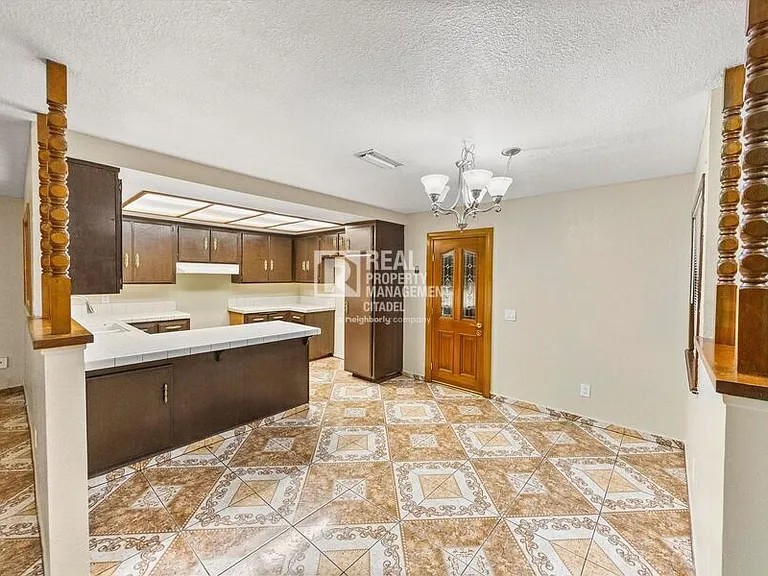 16653 Mallory Dr — Photo 28