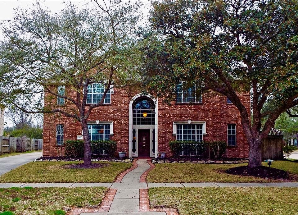 1st image of 2902 Haverling Dr