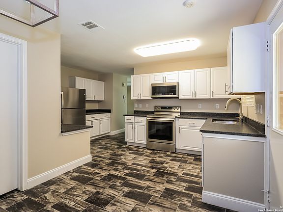 2nd image of 10906 HILLSDALE LOOP