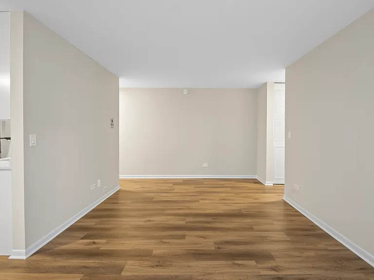 5450 n Winthrop — Photo 7