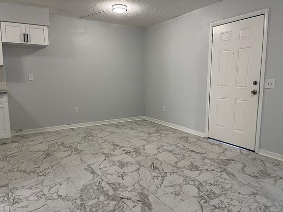 5th image of 3710 W Cass St APT 14