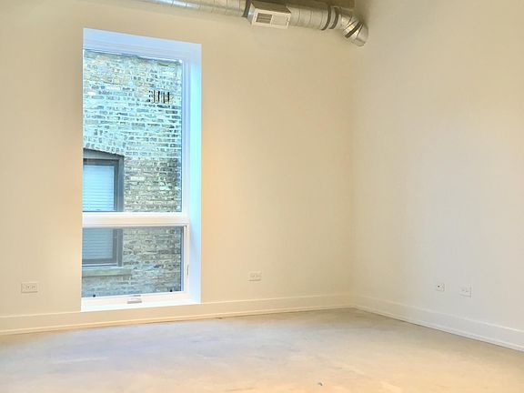 5th image of 4601 N Paulina St #307