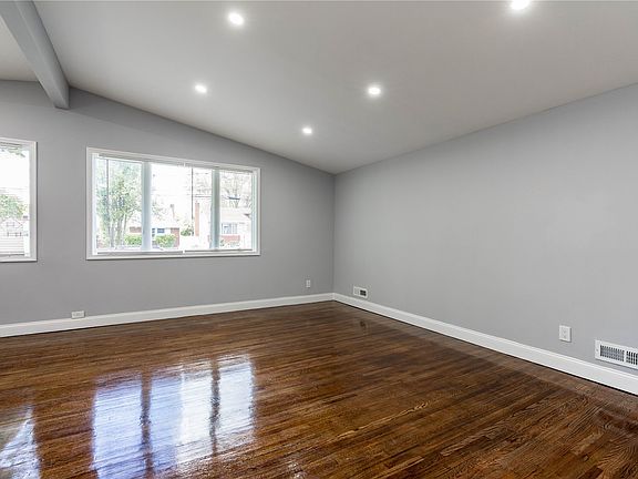 5th image of 168 Elizabeth St