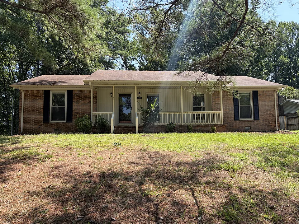 409 Cloverleaf Dr