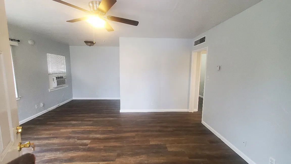 2 bed, $1,400 — Photo 3