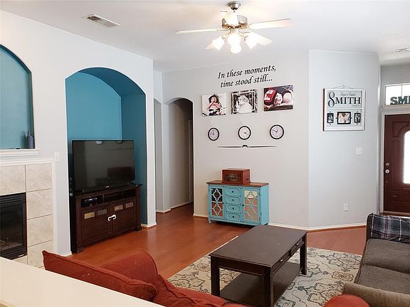 4th image of 1817 Forsythe Dr