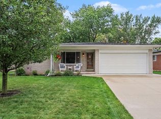 17512 Contesti Dr, Clinton Township, MI 48035