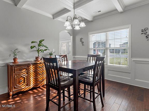 3rd image of 163 Cavalier Drive