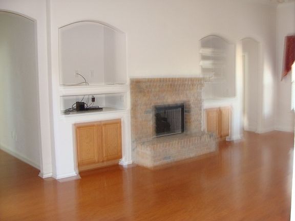 3rd image of 306 Summer Hill Dr