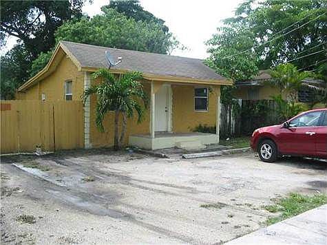 2nd image of 4425 NW 23rd Ct