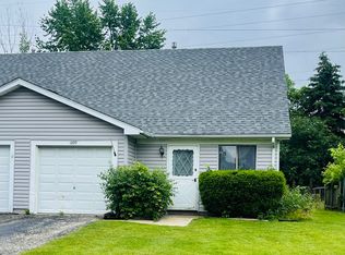 1099 Pheasant Run Ln, Aurora, IL 60504