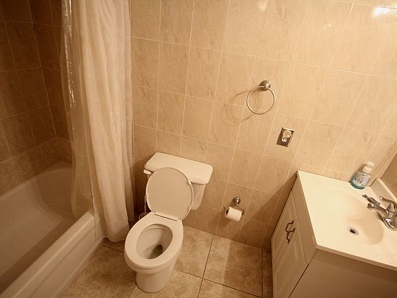 3rd image of 1801 S Treasure Dr APT 203