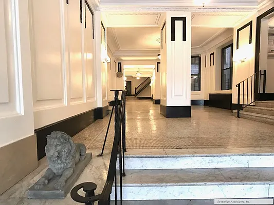 Rented by Sovereign Associates | media 16