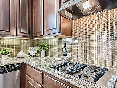 1817 Crown Dr — Photo 13