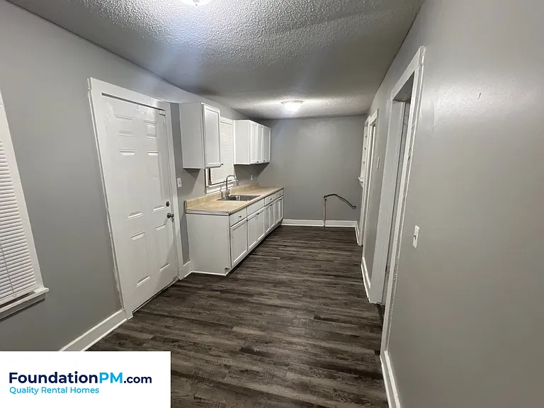 444 Glankler St — Photo 5
