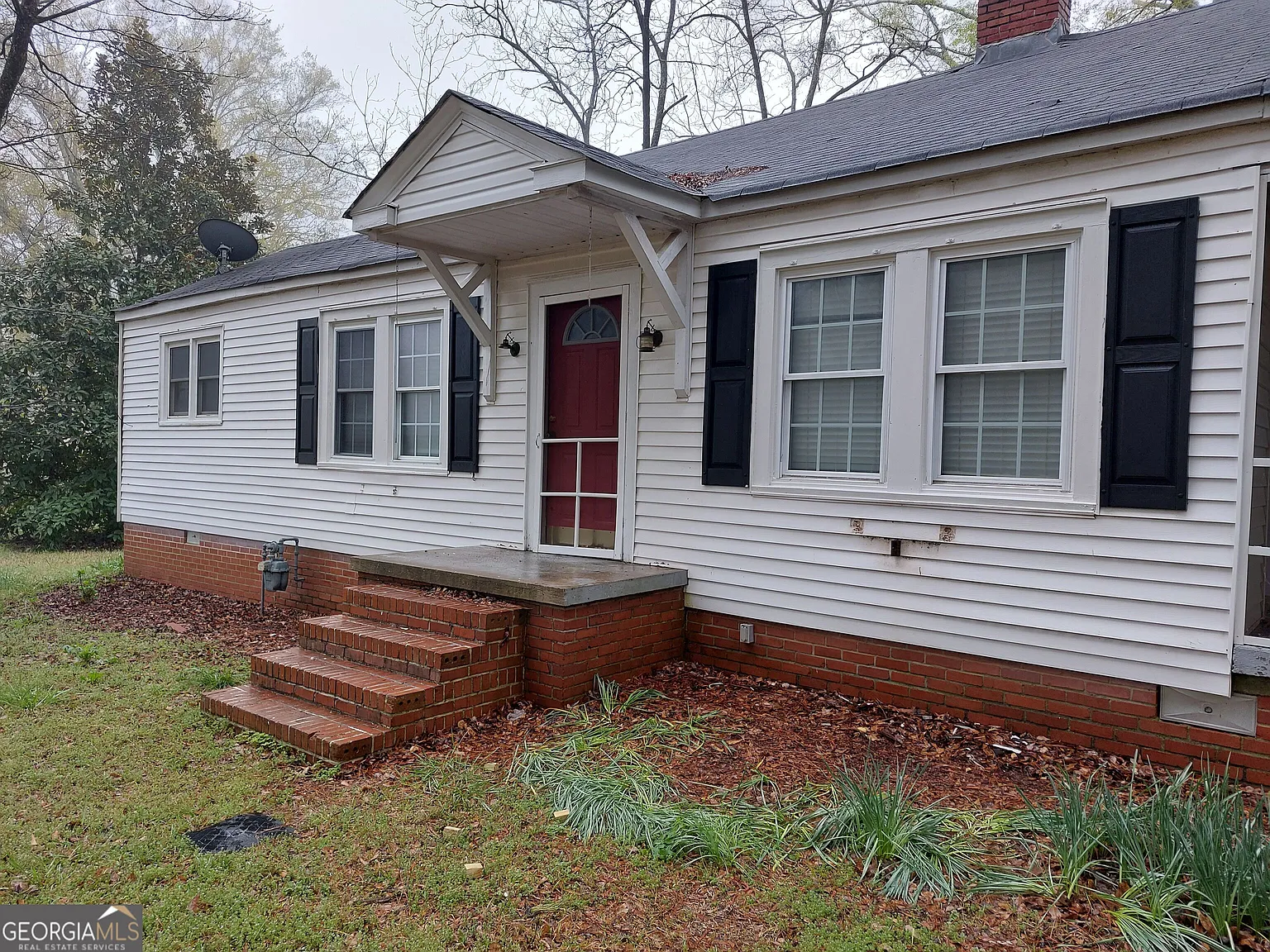 2 bed, 1.0 bath, 1241 sqft, $1,495 — Photo 1