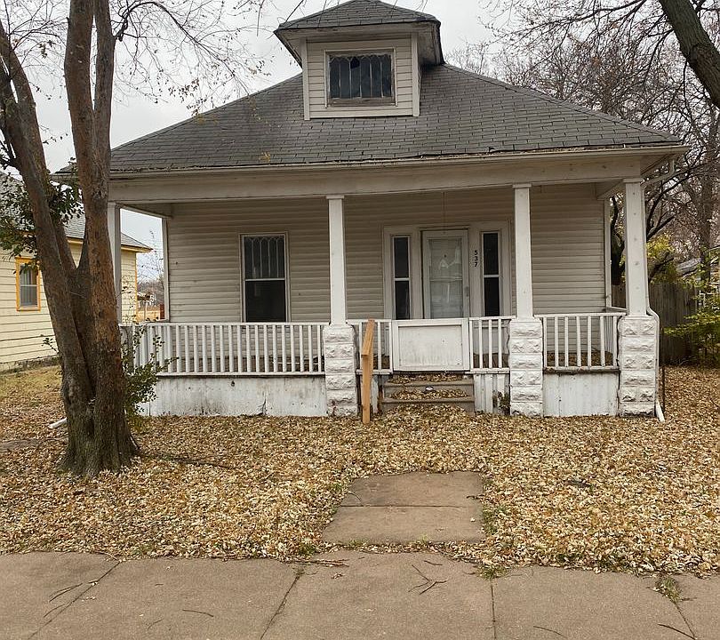 1st image of 537 E 3rd Ave