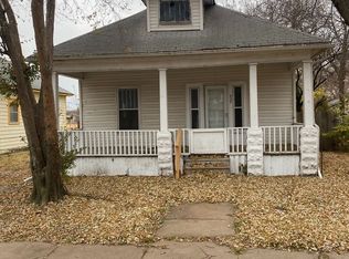 537 E 3rd Ave, Hutchinson, KS 67501