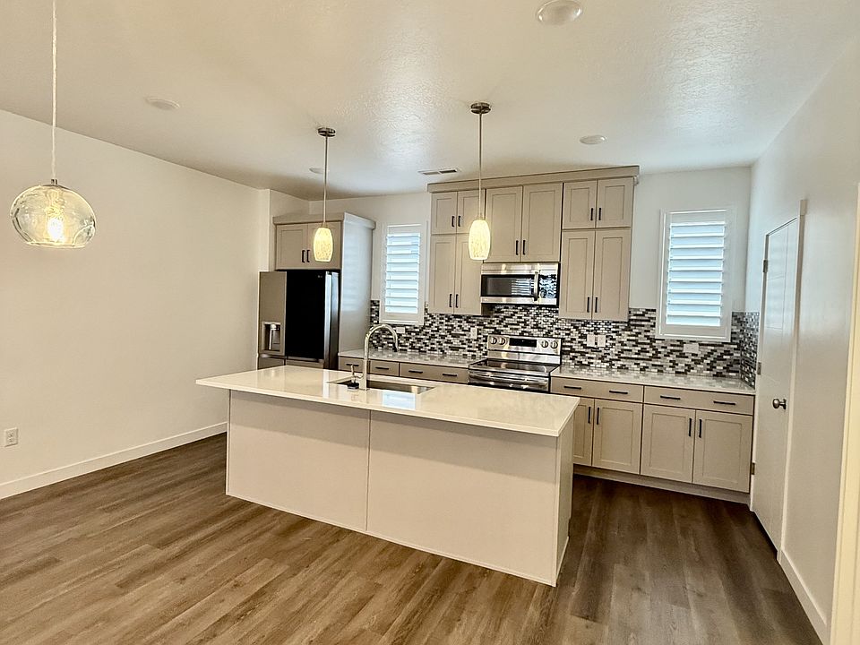 1st image of 957 W Coalburn Way #1-103