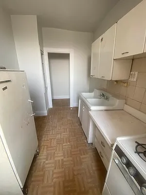 Rented by NYC LUXURY APT RENTALS CO LLC | media 12