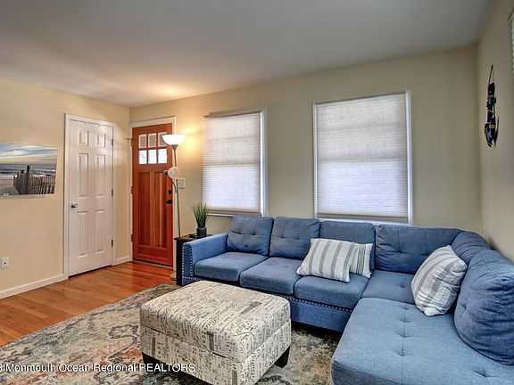 5th image of 807 Grand Central Avenue