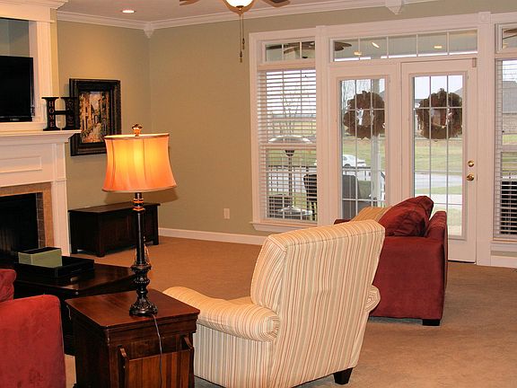 4th image of 618 Indian Park Dr
