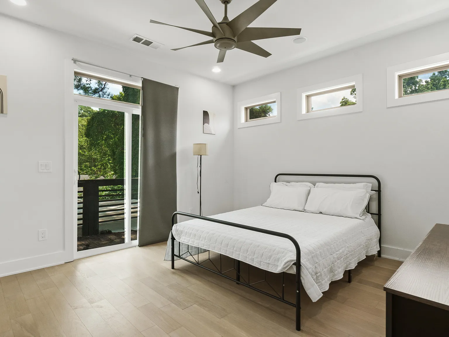4 bed, 3.5 bath, 2963 sqft, $1,711 — Photo 1