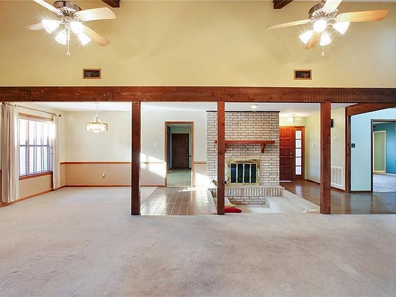 3rd image of 1513 Covey Ln