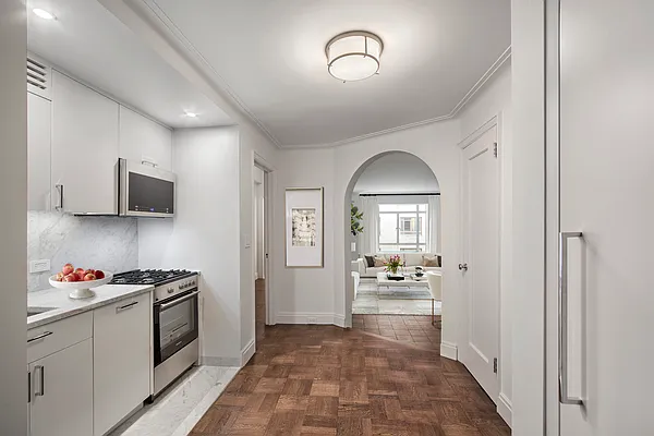 Rented by Compass | media 14