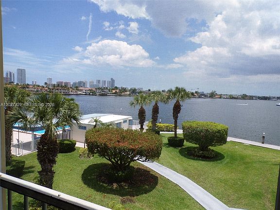 4th image of 3010 Marcos Dr APT R314