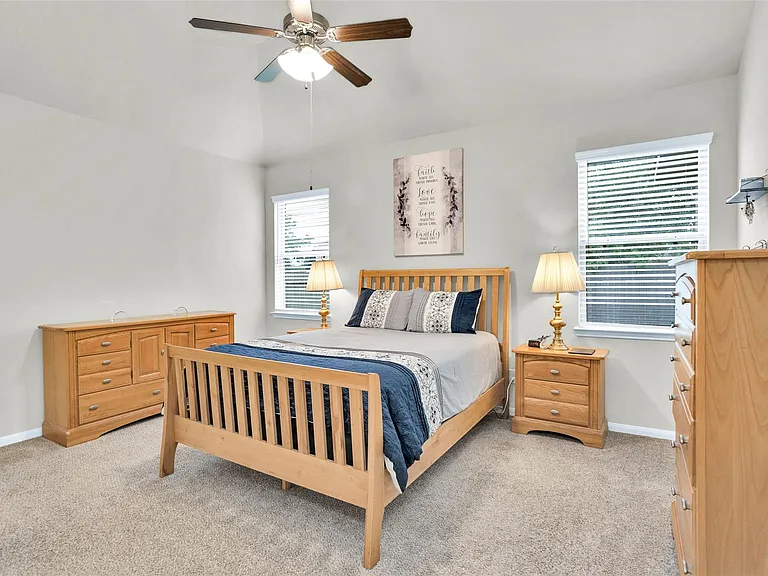 18806 Legend Oaks Dr — Photo 16