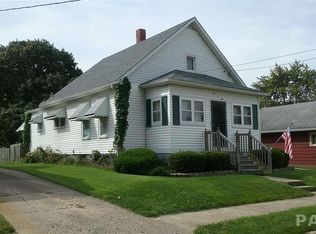 202 W Myrtle St, Canton, IL 61520
