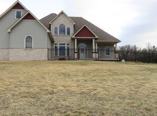 300 213th Ln NW, Oak Grove, MN 55011