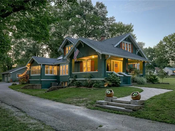 314 Campbell Dr, Liberty, MO 64068