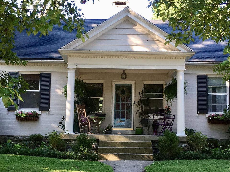 1st image of 108 Rosemont Gdn