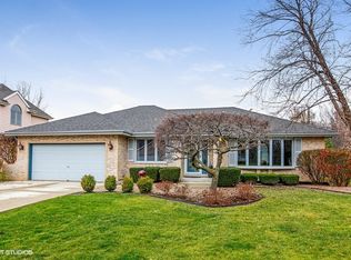 8920 Kilkenny Dr, Darien, IL 60561