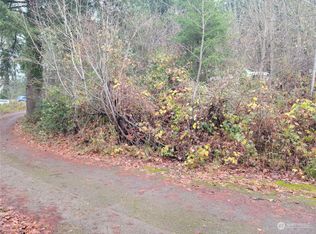 5 NE 2nd St #L, Winlock, WA 98596